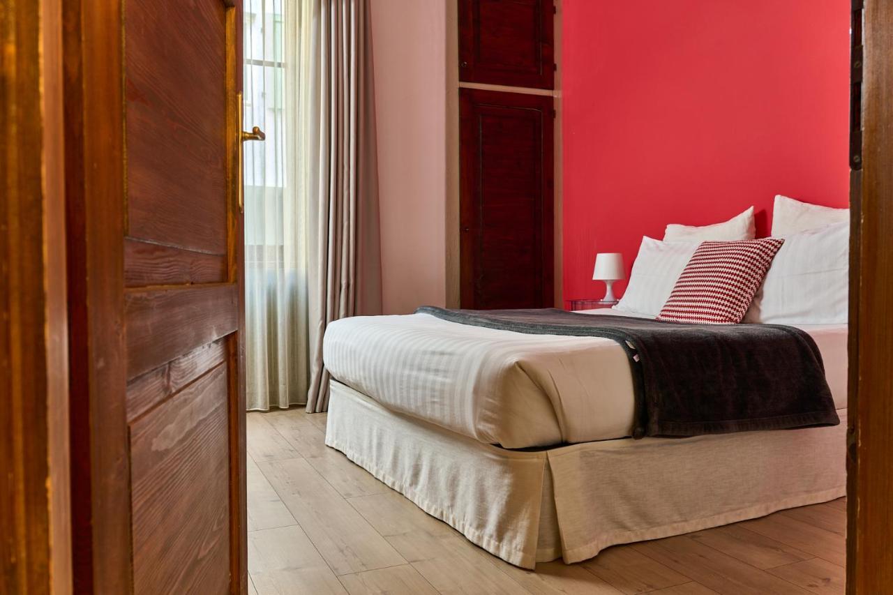 Al Cavour 34 Bed and Breakfast Trento Exteriör bild