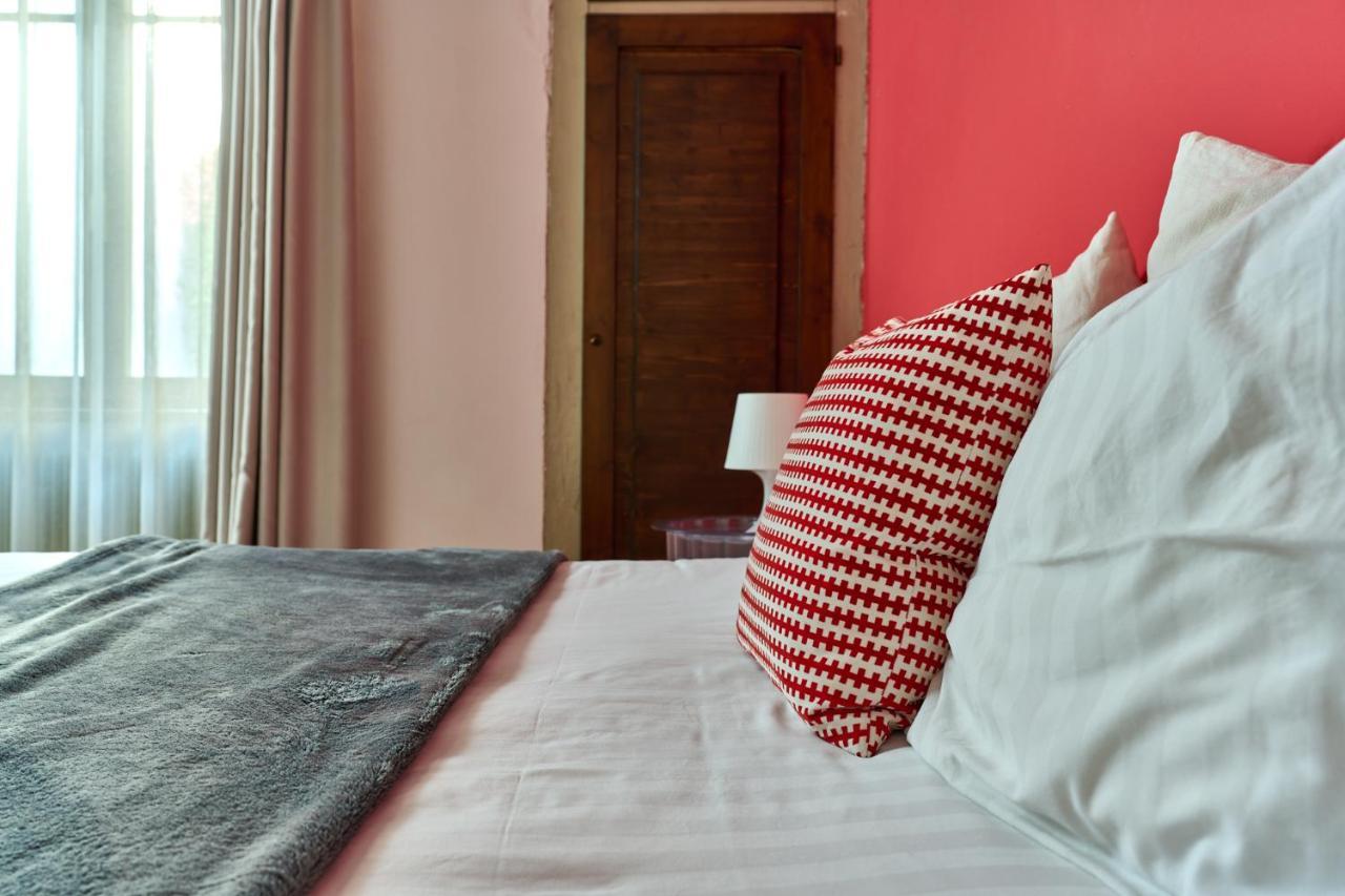 Al Cavour 34 Bed and Breakfast Trento Exteriör bild