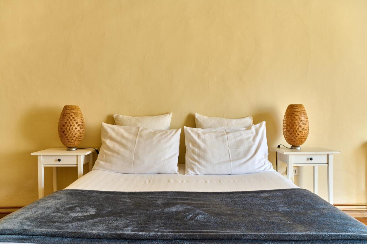 Al Cavour 34 Bed and Breakfast Trento Exteriör bild