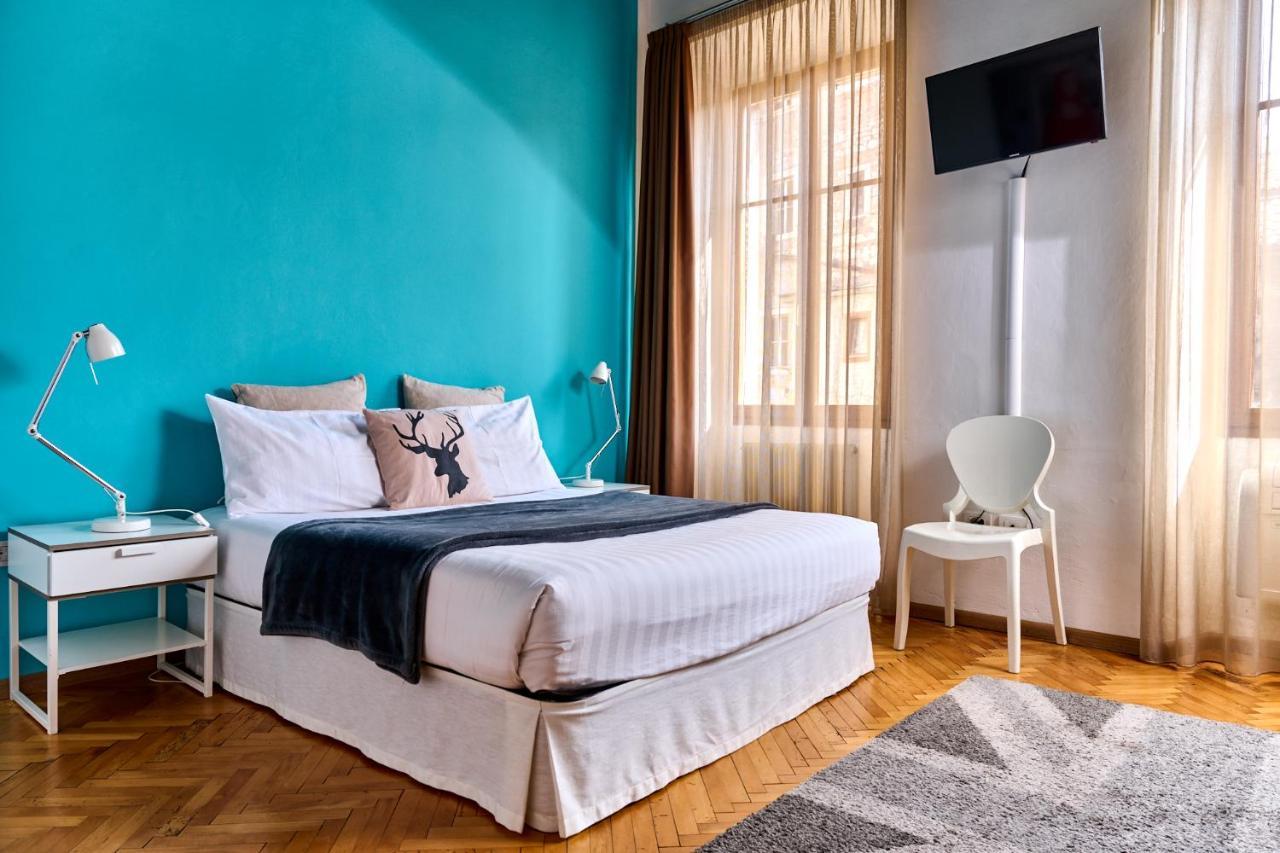 Al Cavour 34 Bed and Breakfast Trento Exteriör bild