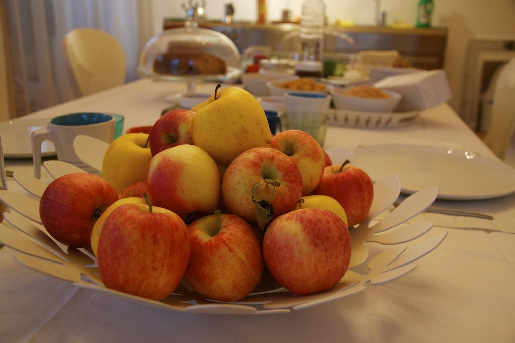 Al Cavour 34 Bed and Breakfast Trento Exteriör bild
